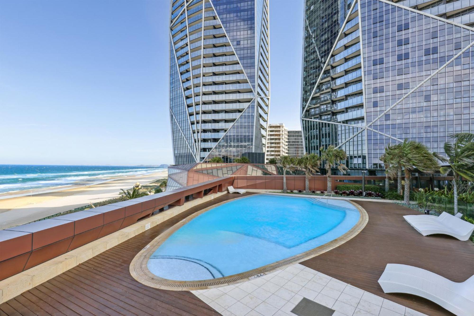 Apartment Beachside Water View 2-bed With Gym Pool & Sauna