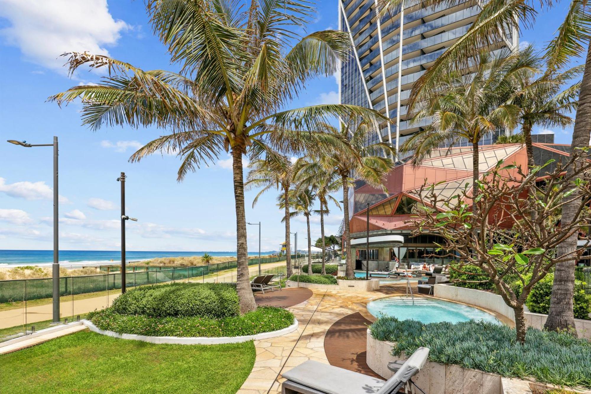 Apartment Beachside Water View 2-bed With Gym Pool & Sauna Gold Coast