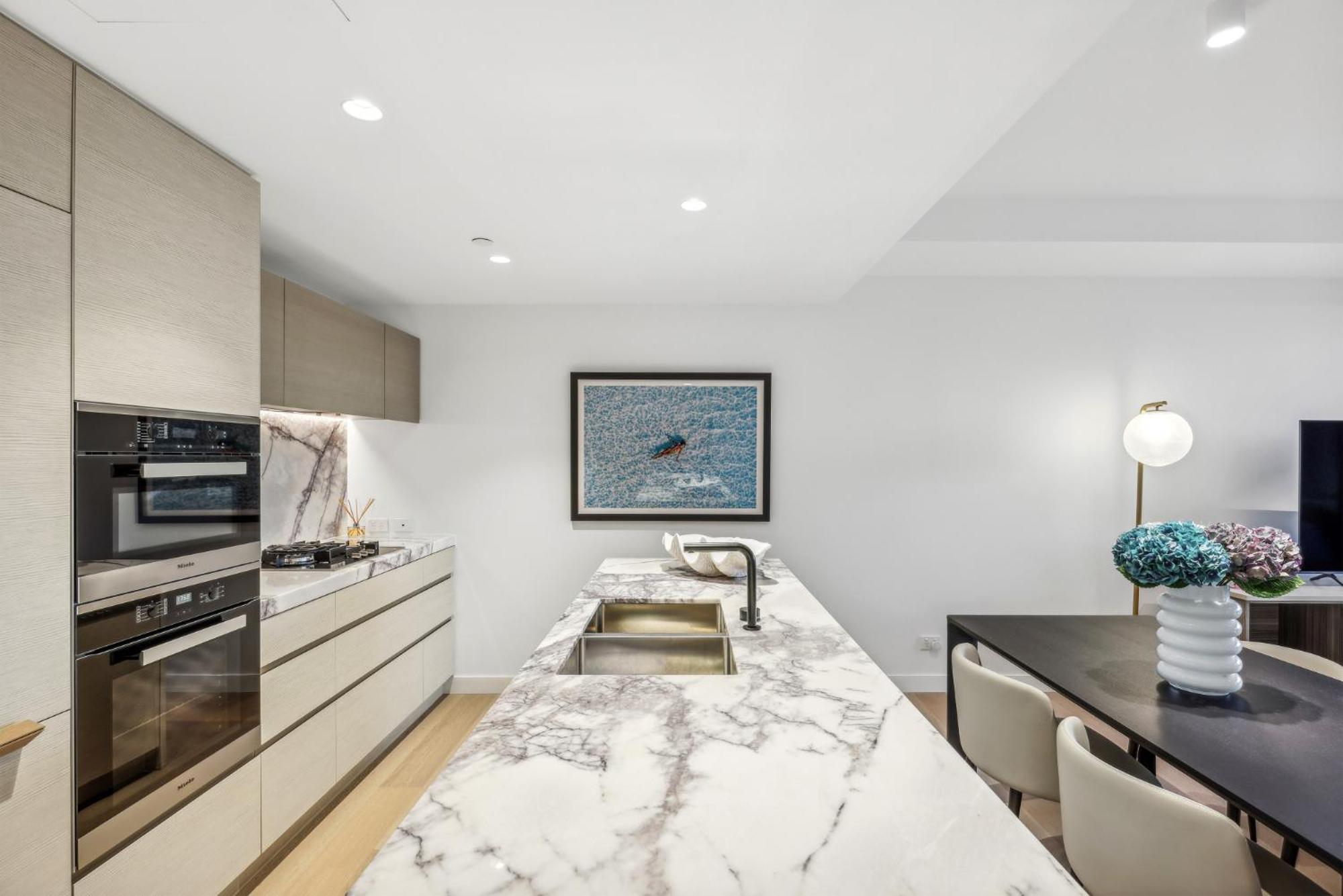 Apartment Beachside Water View 2-bed With Gym Pool & Sauna Gold Coast
